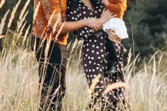 Portrait_exterieur_couple_un_enfant_w